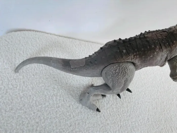 Dinosaure Jurassic World indominus Rex - photo numéro 3