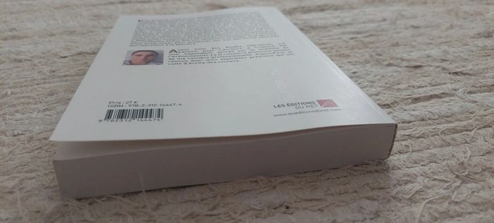 Livre Le temps d'une année de Lauryne Famery - photo numéro 4