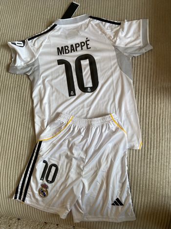 Ensemble mbappe real madrid 12 ans