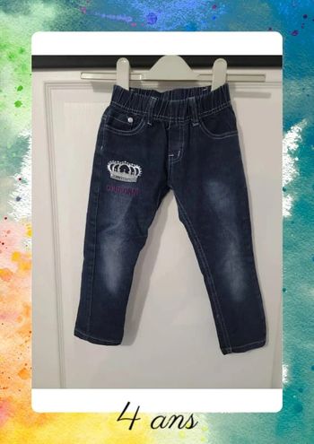 Jeans / 4 ans avec couronne