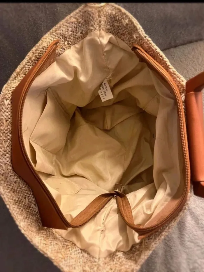 Très jolie petit sac à main - photo numéro 4