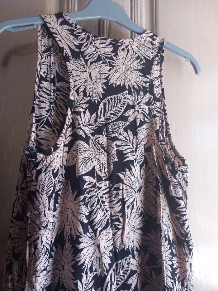 Robe courte avec motifs feuilles - photo numéro 7