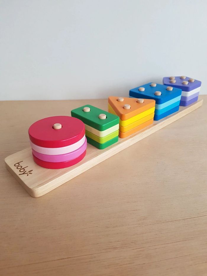 Boby puzzle encastrement bois formes et couleurs