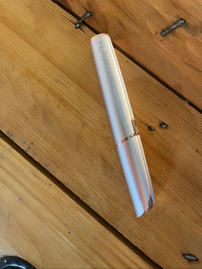 Accessoire pour sourcils - photo numéro 2