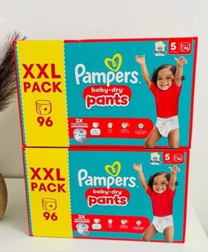 192  Couches  Pampers Pants taille 5