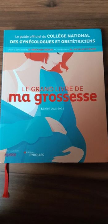 Le grand livre de ma grossesse 2021-2022