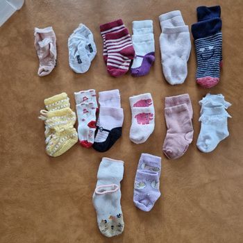 Lot 14 paires de chaussures bebe
