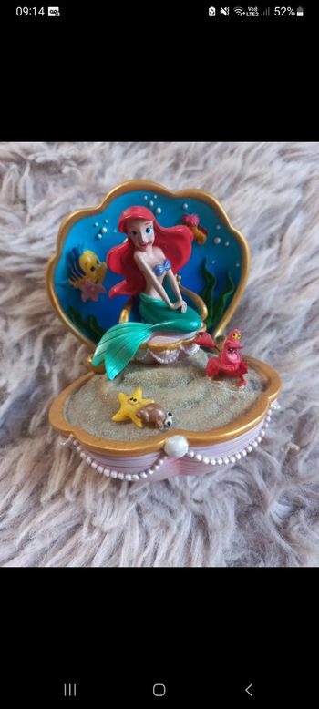 Figurine en résine Disney la petite sirène 