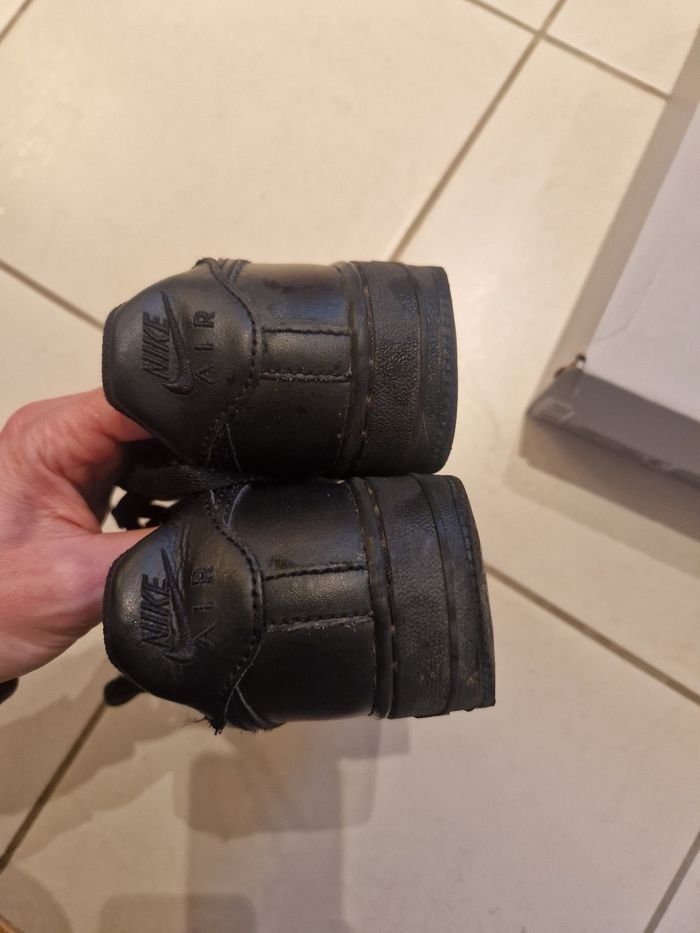 Baskets noires nike taille 35.5 - photo numéro 9