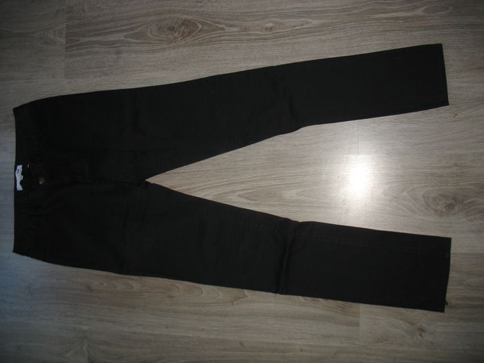 PANTALON SLIM NOIR "LA HALLE" - TAILLE 38 - n°01 - photo numéro 2