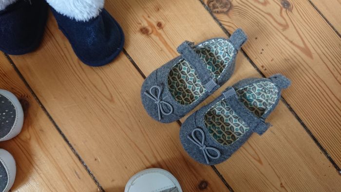 Lot chaussures bébé - photo numéro 2