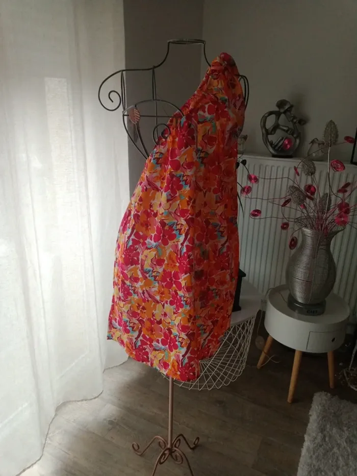 Petite robe à fleurs - photo numéro 7