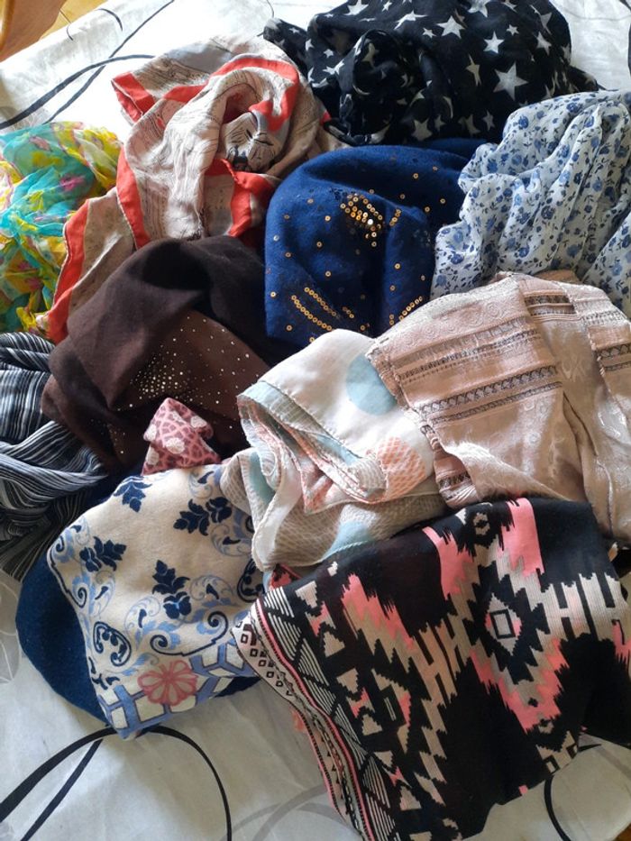 Lot foulards/écharpes - photo numéro 6
