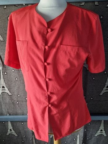 Chemise rouge à manches courtes taille 40