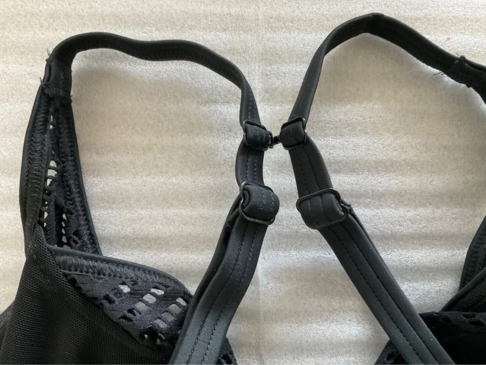 Haut maillot noir Freya neuf - photo numéro 6