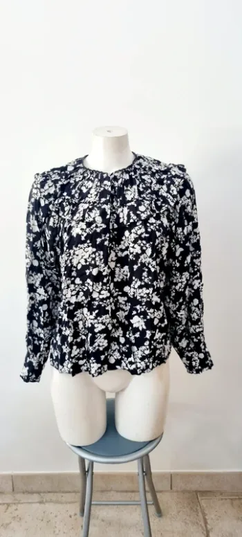 Blouse zara imprimée fleuri noir et blanc 38
