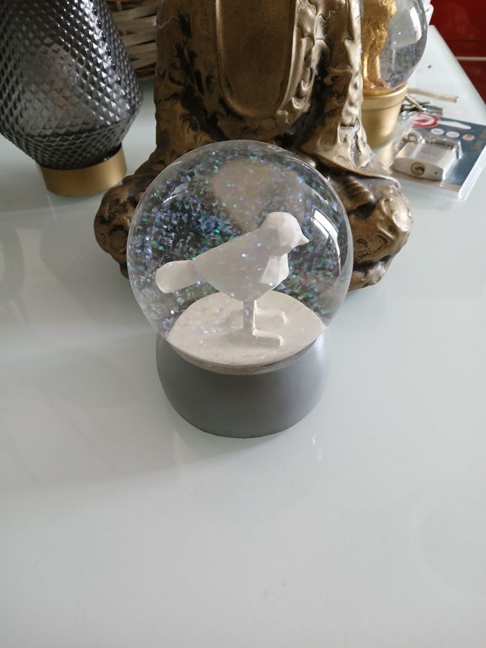 BOULE A NEIGE OISEAU GIFI