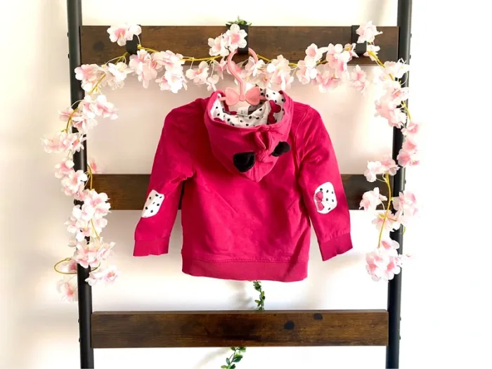Pull à capuche Minnie Disney taille 24 mois excellent état - photo numéro 4