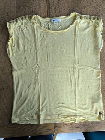 T.shirt jaune. Taille M. Garcia.