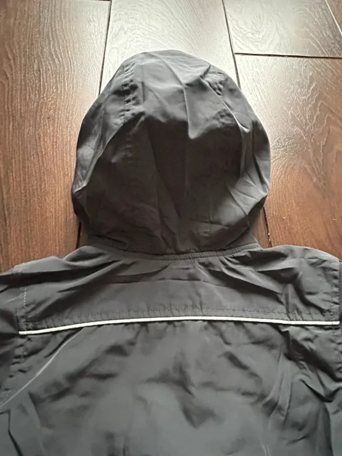 Veste légère mi saison coupe vent imperméable avec capuche garcon Catimini taille 4 ans - photo numéro 12