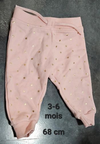 Pantalon / jogging rose avec des étoiles dorées.  3 - 6 mois 68cm. Primark