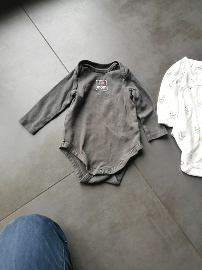 Lot de 2 bodys 6 mois - photo numéro 2