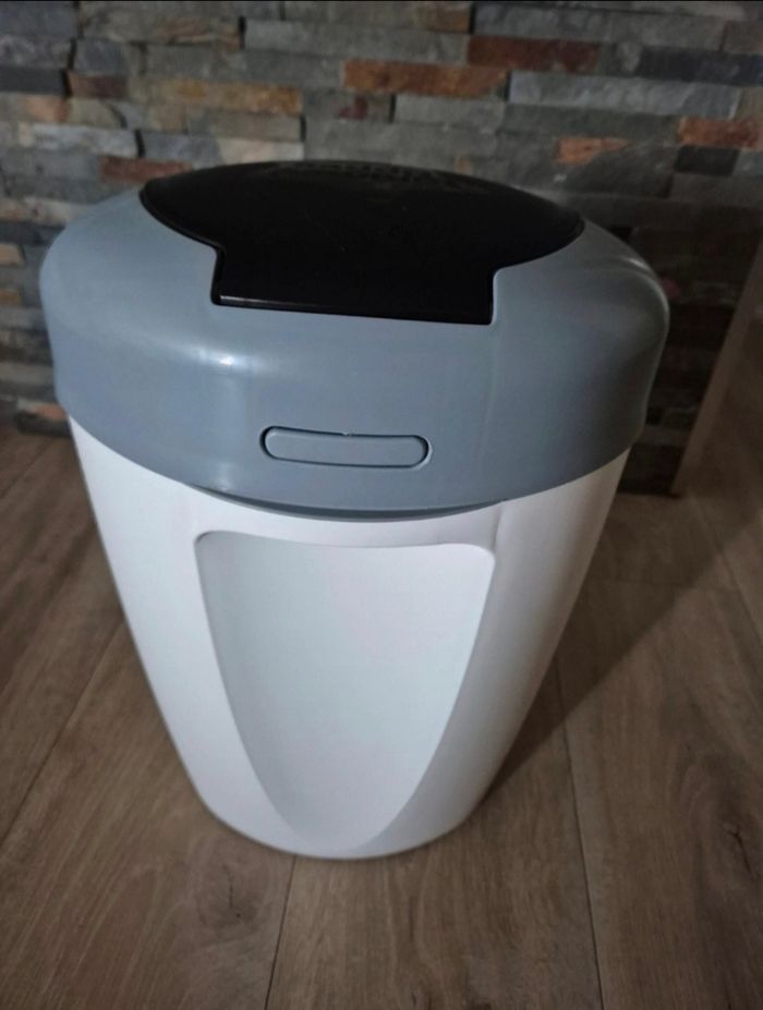 Poubelle à couche - photo numéro 3