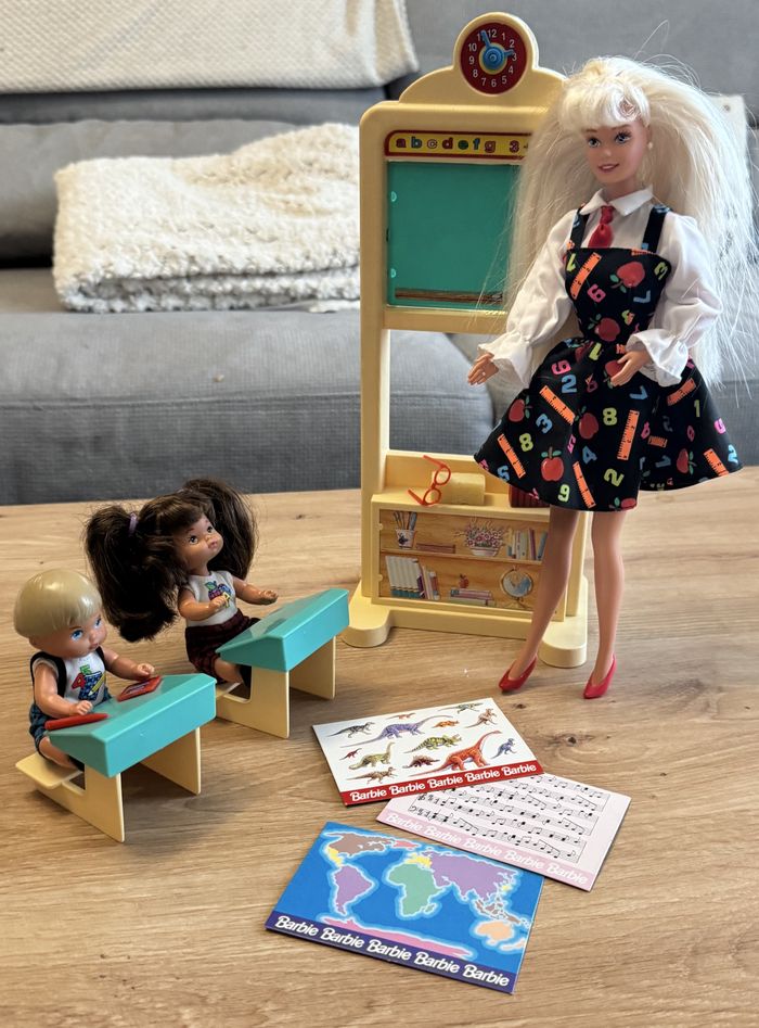 Boxed 1992 Mattel Barbie doll 14062 Teacher set Maîtresse d'école - photo numéro 6