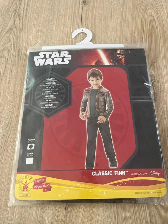 Déguisement enfant Disney star Wars taille 5-6 ans Classic Finn neuf - photo numéro 5
