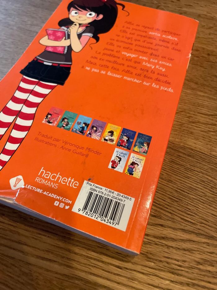 Livre Le carnet d’Allie La sortie - photo numéro 4