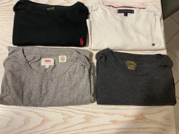 lot de 4 tee-shirts ralph lauren levi’s tommy hilfiger taille S