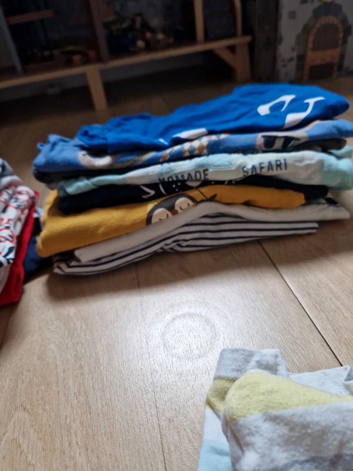 Gros lot 12 mois garçon 43 pièces ! - photo numéro 10