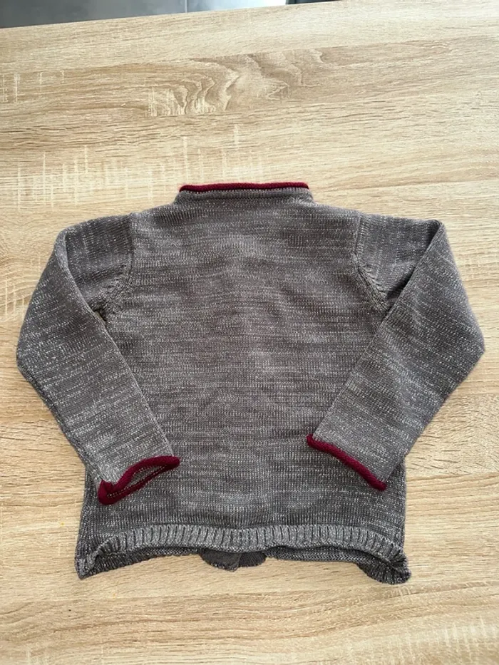 Vend gilet avec motif taille 3 ans marque gemo en très bonne état - photo numéro 2