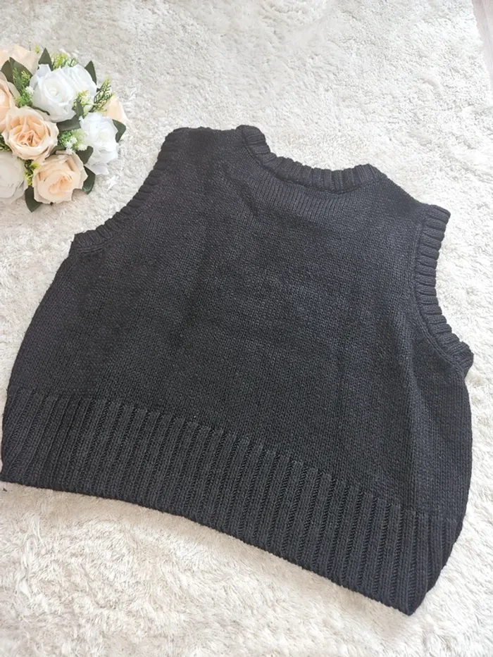 Pull noir sans manche - photo numéro 3