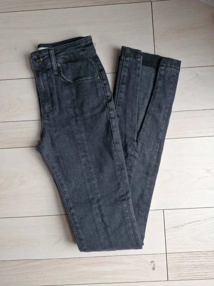 Pantalon Zara
