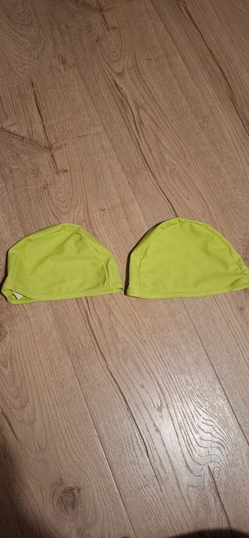 Lot 2 bonnets de bain NEUFS