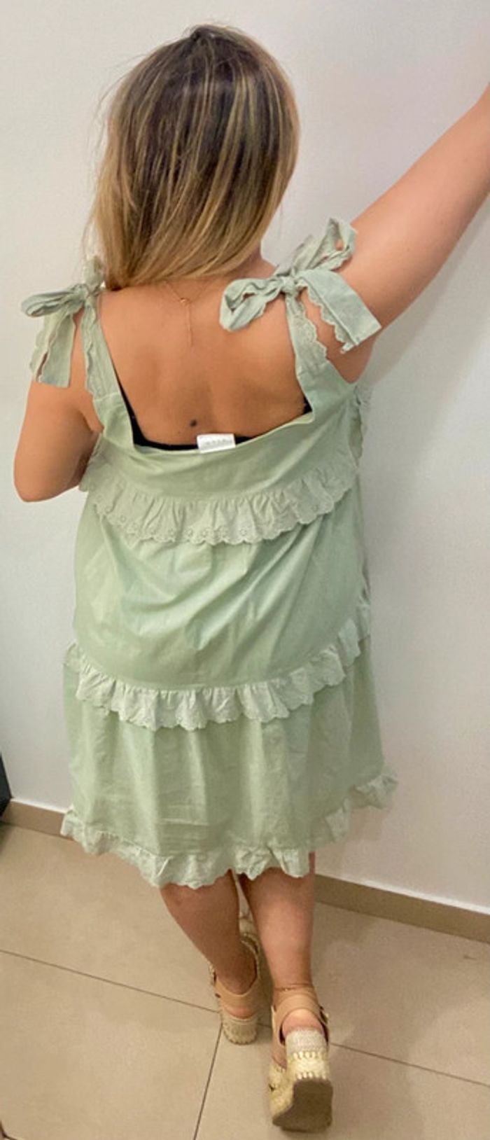 Robe Romantique Avec Broderie Et Bretelles A Nouer Taille 38 - photo numéro 5