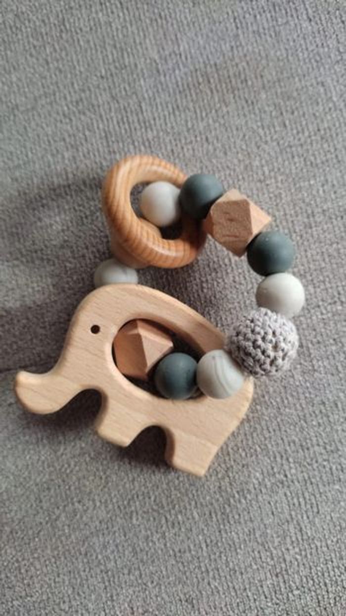 Ensemble hochet , attache sucette et Chaîne de poussette en bois pour bébé - photo numéro 5