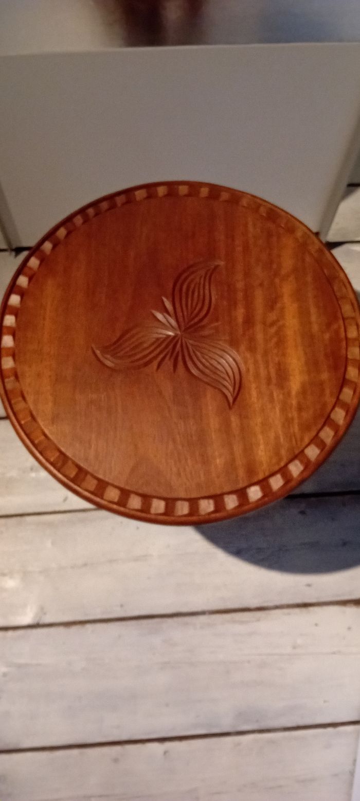 Petite table originale pliable