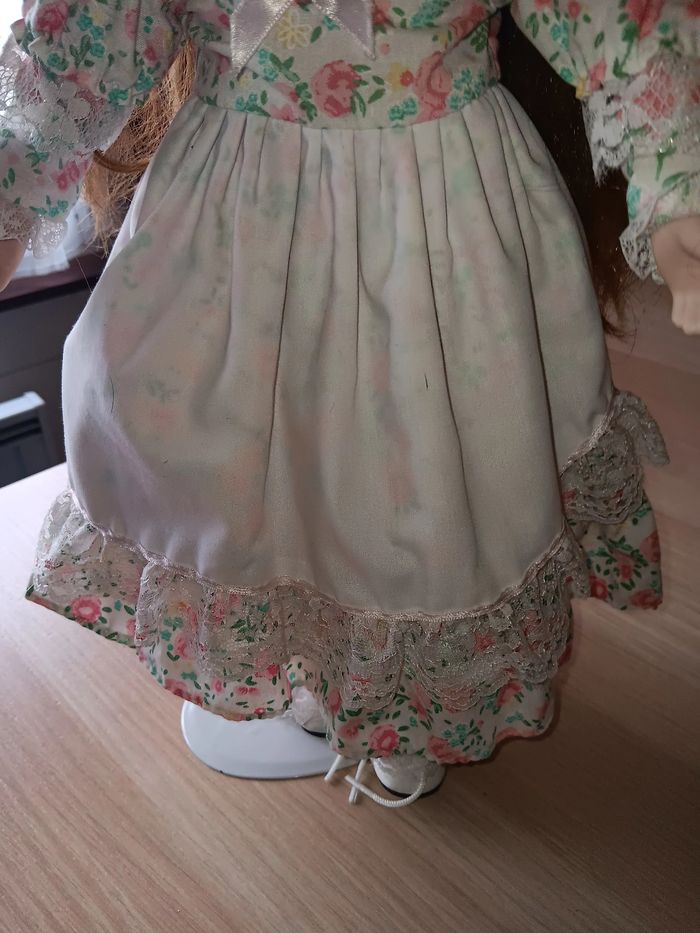 poupée porcelaine - photo numéro 4