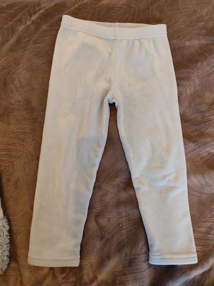 Pyjama 2 pièces Primark hiver 2/3 ans - photo numéro 5