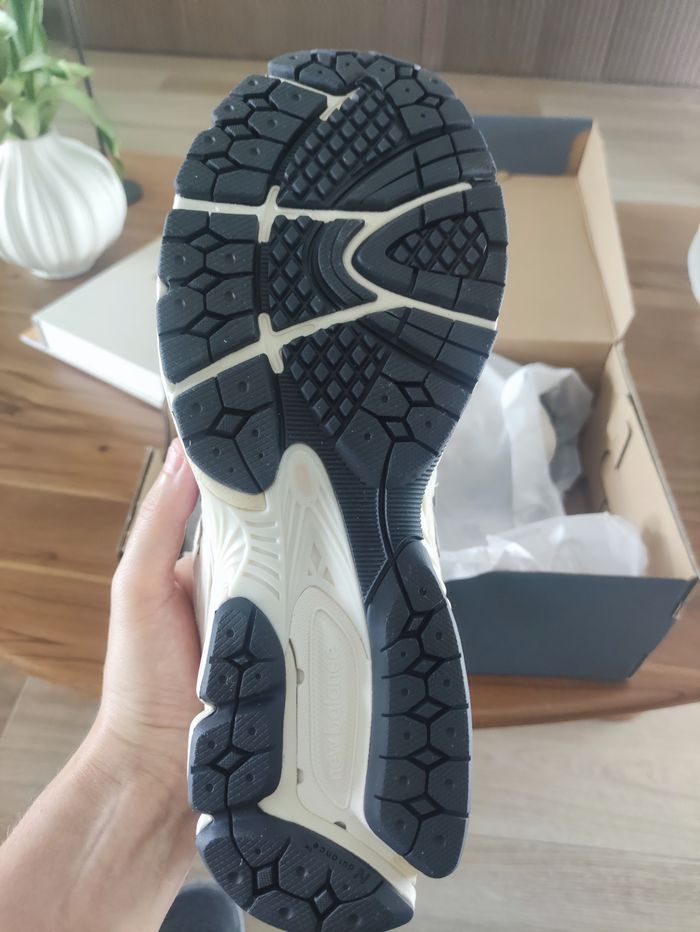 Sneakers New Balance M2002 - photo numéro 2