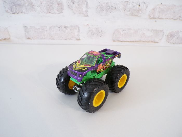 Monster trucks - Hot wheels - HotWheels - Test Subject (J17)