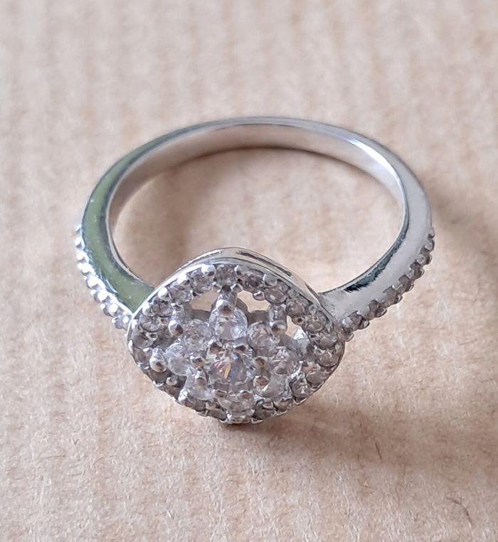 Bague fleur argent et zirconia - photo numéro 4