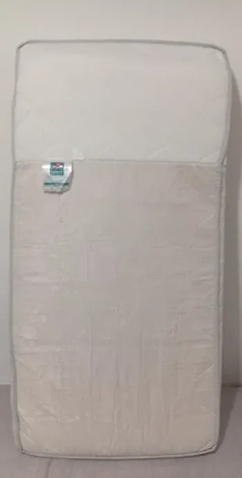 Matelas anti reflux bébé