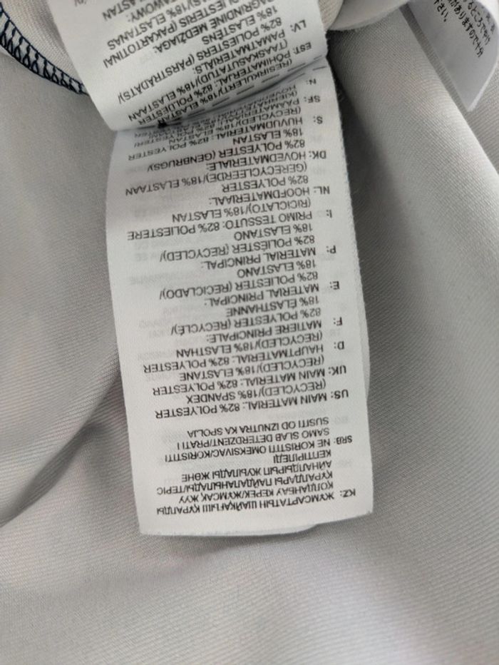 Robe adidas fleurie comme neuve - photo numéro 5