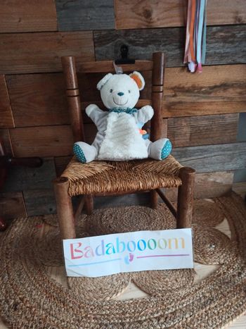 Doudou marionnette Arthur ours Nicotoy tbe