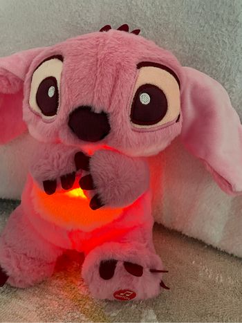 Peluche Disney Angel Stitch Interactive Respirante veuillese de nuit pour bébé qui respire 🩷