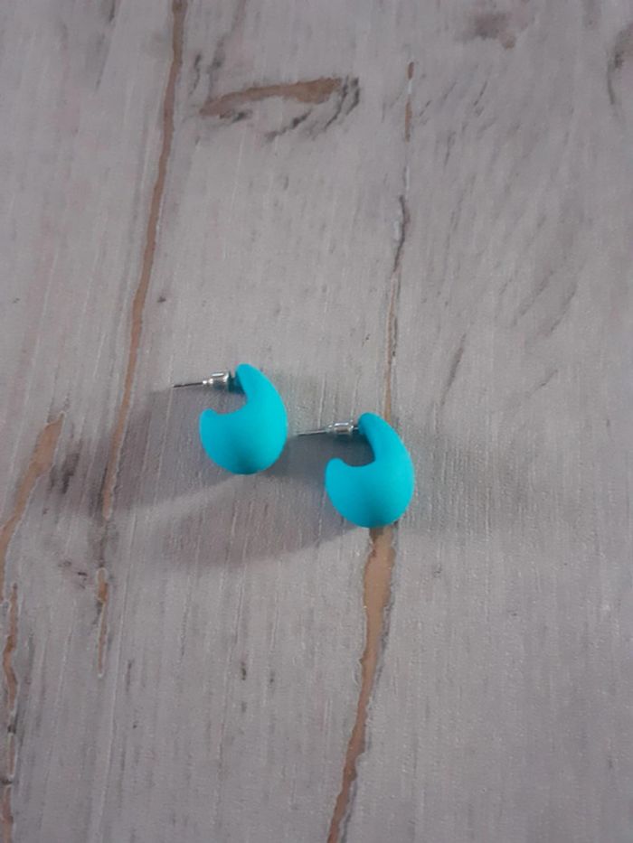 Boucles d'oreilles gouttes d'eau bleues