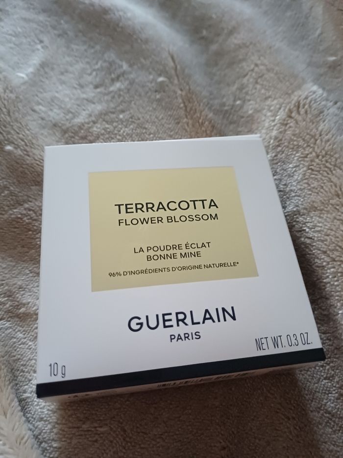 Terracotta flower blossom de Guerlain